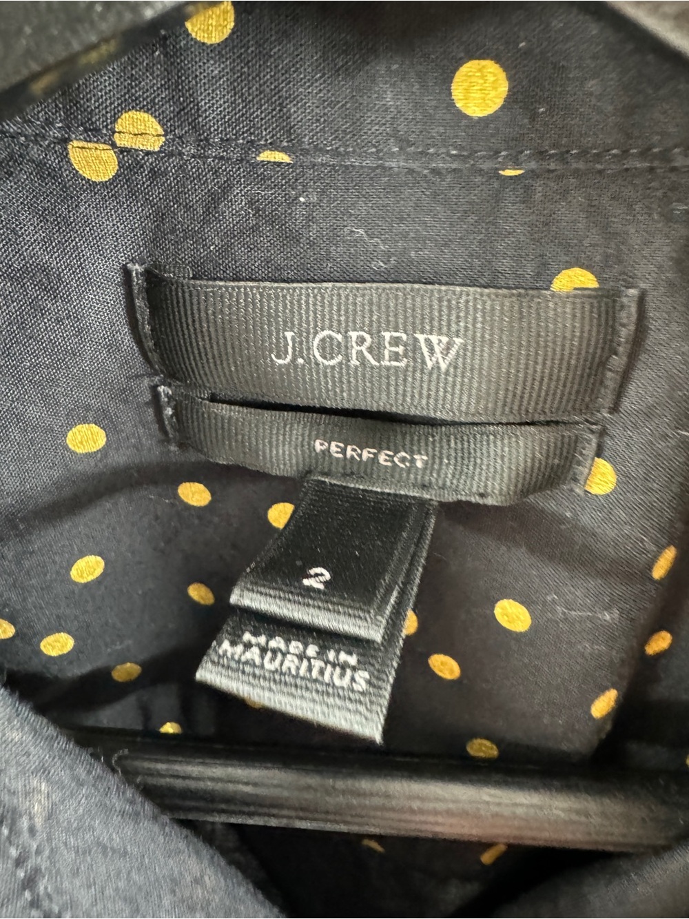 J.Crew Perfect Button Down Shirt Women's Size 2 Black Gold Polka Dot - Picture 4 of 8